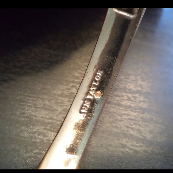 ANN TAYLOR GOLD TONE HINGED 6.5" BRACELET - Picture 3 of 3